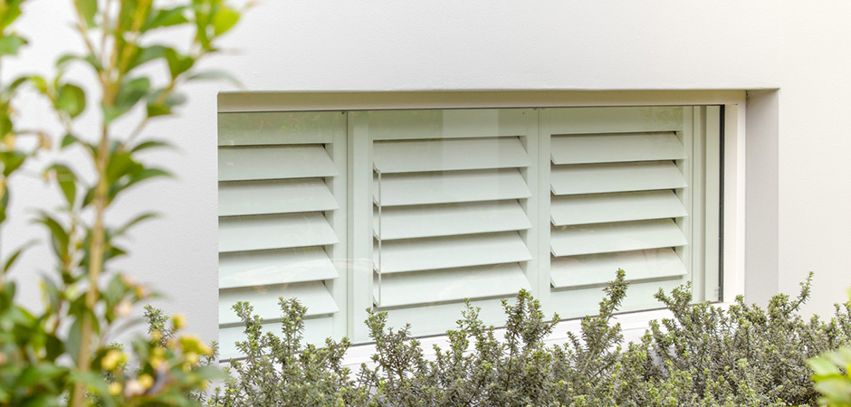 plantation shutter